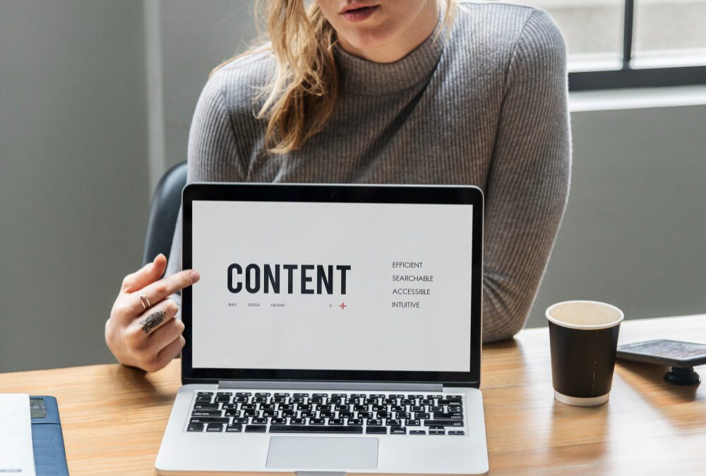 Estrategia de marketing de contenidos: de producir piezas a construir sistemas de relevancia